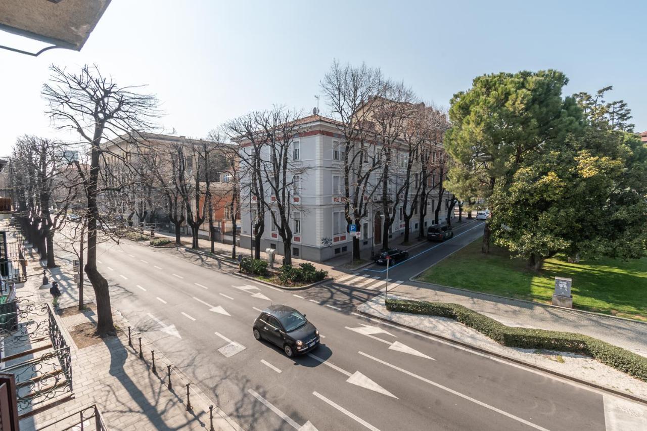 Appartamento Piazza Garibaldi - F&L Apartment Bréscia Exterior foto